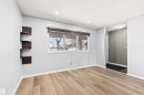 4769 35 Avenue, Edmonton, AB  - Indoor Photo Showing Other Room 