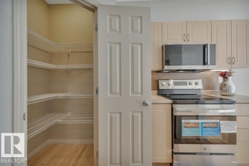 41 1650 Towne Center Boulevard, Edmonton, AB - Indoor