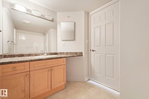 213 13005 140 Avenue, Edmonton, AB - Indoor Photo Showing Bathroom