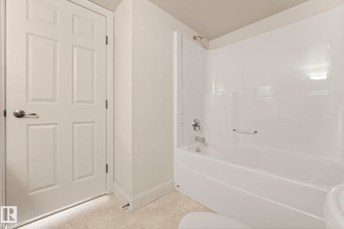 213 13005 140 Avenue, Edmonton, AB - Indoor