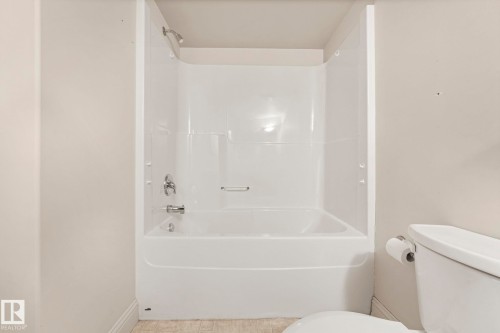 213 13005 140 Avenue, Edmonton, AB - Indoor Photo Showing Bathroom