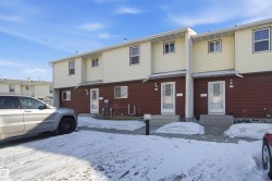 225 HARRISON Drive  Edmonton, AB T5A 2X5