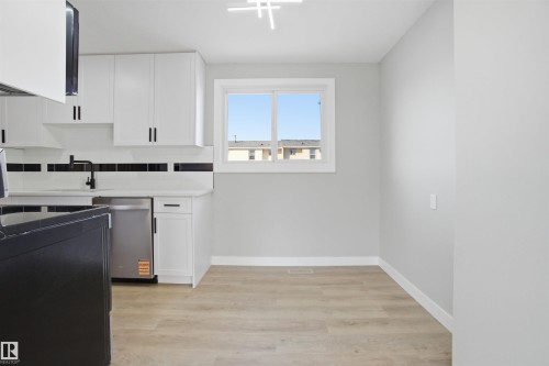 225 Harrison Drive, Edmonton, AB - Indoor