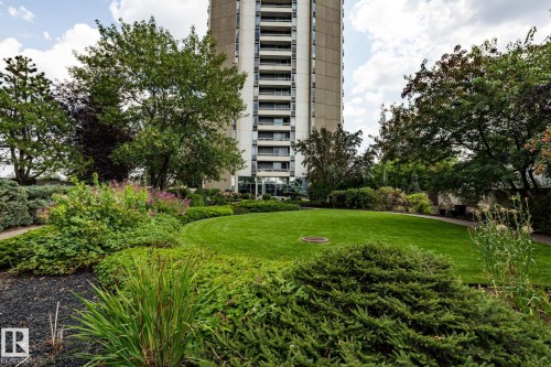 911 10883 Saskatchewan Drive, Edmonton, AB - Outdoor