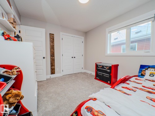 2611 Blue Jay Close, Edmonton, AB - Indoor Photo Showing Bedroom