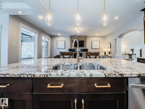 2611 Blue Jay Close, Edmonton, AB - Indoor Photo Showing Kitchen With Double Sink With Upgraded Kitchen