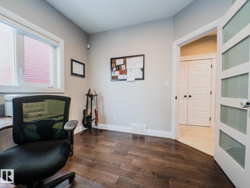 2611 Blue Jay Close, Edmonton, AB - Indoor