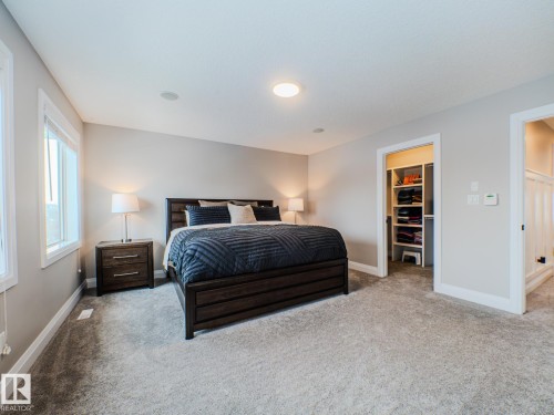 2611 Blue Jay Close, Edmonton, AB - Indoor Photo Showing Bedroom