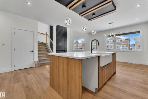 207 Basin Court, Leduc, AB - Indoor Photo Showing Kitchen