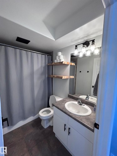 506 10046 110 Street, Edmonton, AB - Indoor Photo Showing Bathroom