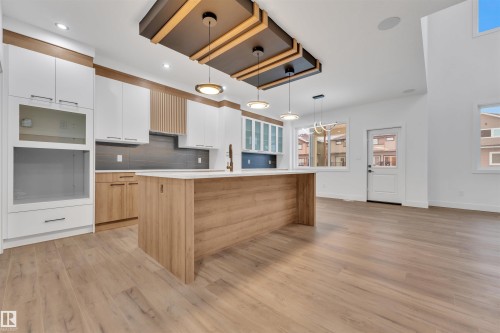 209 Basin Court, Leduc, AB - Indoor Photo Showing Kitchen