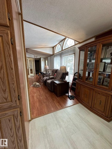 67 4204 47 Street, Wetaskiwin, AB - Indoor