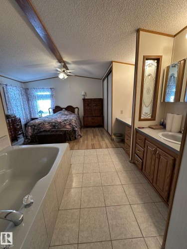 67 4204 47 Street, Wetaskiwin, AB - Indoor Photo Showing Bathroom