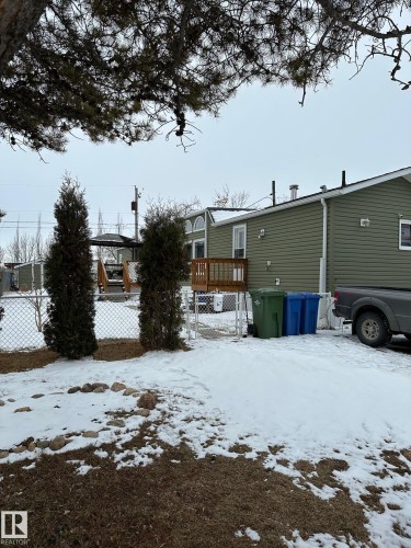 67 4204 47 Street, Wetaskiwin, AB - Outdoor