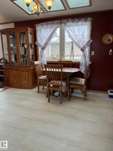 67 4204 47 Street, Wetaskiwin, AB - Indoor Photo Showing Dining Room