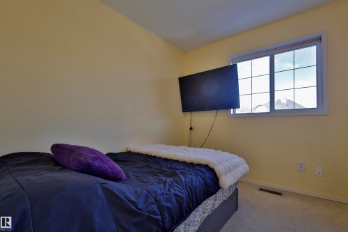 1467 Grant Way, Edmonton, AB - Indoor Photo Showing Bedroom