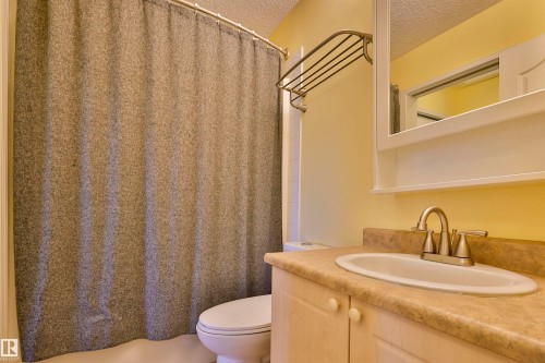 1467 Grant Way, Edmonton, AB - Indoor Photo Showing Bathroom
