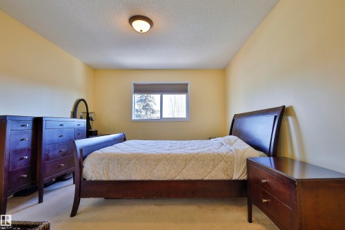 1467 Grant Way, Edmonton, AB - Indoor Photo Showing Bedroom