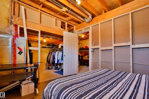 1467 Grant Way, Edmonton, AB - Indoor