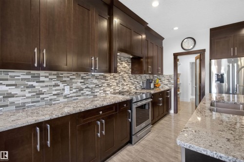 207 Bremner Crescent, Fort Saskatchewan, AB - Indoor Photo Showing Kitchen With Double Sink With Upgraded Kitchen