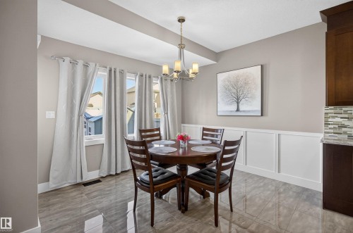 207 Bremner Crescent, Fort Saskatchewan, AB - Indoor Photo Showing Dining Room