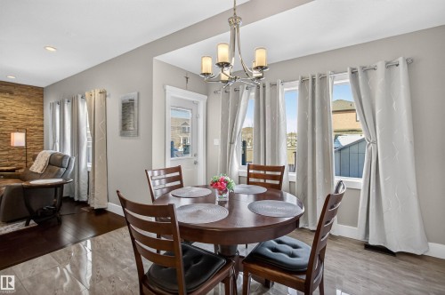 207 Bremner Crescent, Fort Saskatchewan, AB - Indoor Photo Showing Dining Room