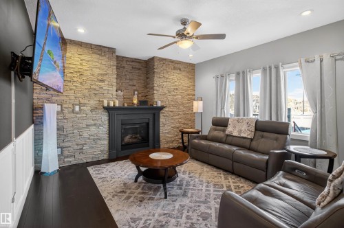 207 Bremner Crescent, Fort Saskatchewan, AB - Indoor Photo Showing Living Room With Fireplace
