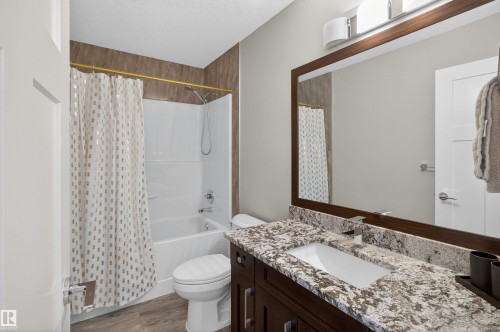 207 Bremner Crescent, Fort Saskatchewan, AB - Indoor Photo Showing Bathroom