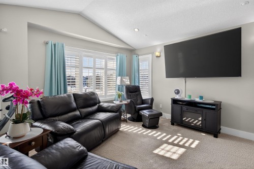 207 Bremner Crescent, Fort Saskatchewan, AB - Indoor Photo Showing Living Room