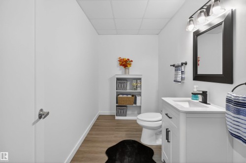 207 Bremner Crescent, Fort Saskatchewan, AB - Indoor Photo Showing Bathroom