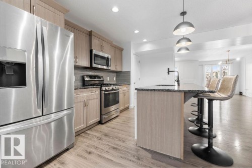 221 Cy Becker Blvd, Edmonton, AB - Indoor Photo Showing Kitchen