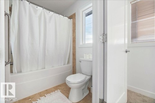 221 Cy Becker Blvd, Edmonton, AB - Indoor Photo Showing Bathroom
