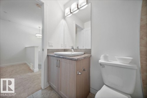221 Cy Becker Blvd, Edmonton, AB - Indoor Photo Showing Bathroom