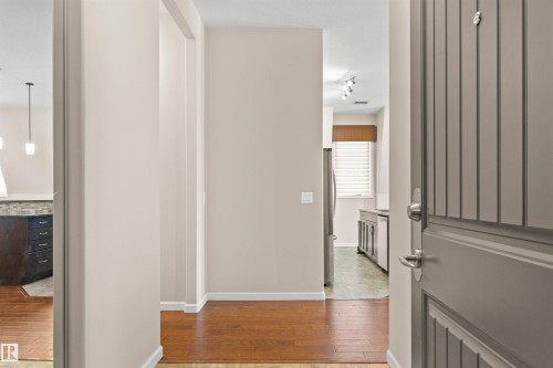 425 6083 Maynard Way, Edmonton, AB - Indoor Photo Showing Other Room