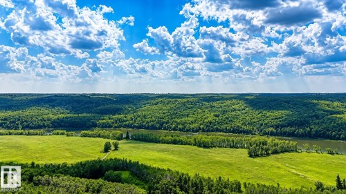 Expansive green fields bordered by dense natural forests - Rge Rd 102 Twp Rd 552A, Rural St. Paul County, AB 