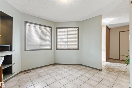 205 Oeming Road, Edmonton, AB - Indoor Photo Showing Other Room