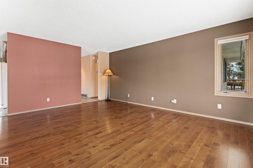 205 Oeming Road, Edmonton, AB - Indoor Photo Showing Other Room