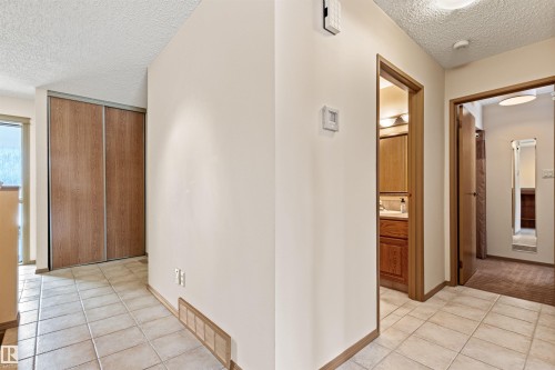 205 Oeming Road, Edmonton, AB - Indoor Photo Showing Other Room