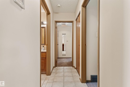 205 Oeming Road, Edmonton, AB - Indoor Photo Showing Other Room