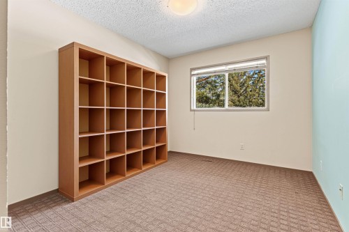 205 Oeming Road, Edmonton, AB - Indoor Photo Showing Other Room