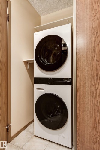 205 Oeming Road, Edmonton, AB - Indoor Photo Showing Laundry Room
