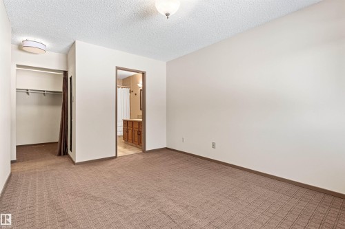 205 Oeming Road, Edmonton, AB - Indoor Photo Showing Other Room