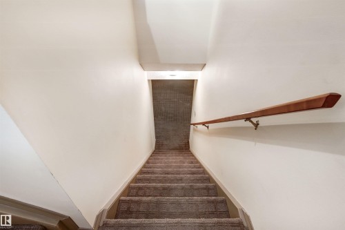 205 Oeming Road, Edmonton, AB - Indoor Photo Showing Other Room
