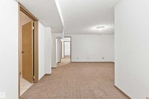 205 Oeming Road, Edmonton, AB - Indoor Photo Showing Other Room
