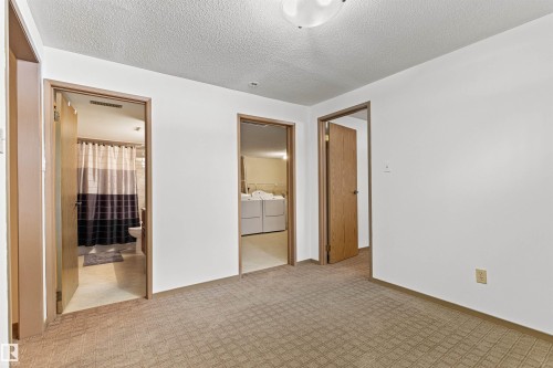 205 Oeming Road, Edmonton, AB - Indoor Photo Showing Other Room