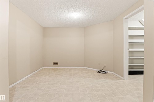 205 Oeming Road, Edmonton, AB - Indoor Photo Showing Other Room