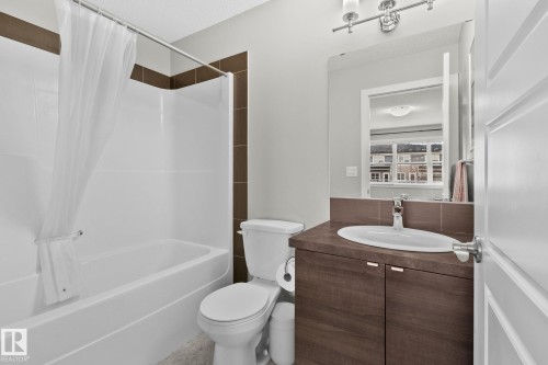 11 3710 Allan Drive, Edmonton, AB - Indoor Photo Showing Bathroom
