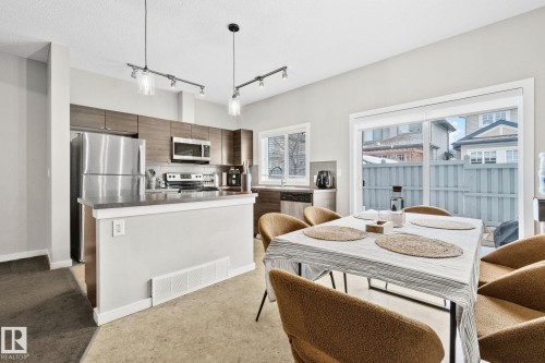 11 3710 Allan Drive, Edmonton, AB - Indoor