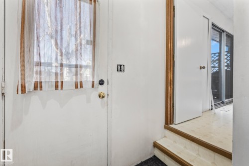 160 Clareview Road, Edmonton, AB - Indoor Photo Showing Other Room