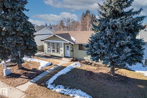 160 Clareview Road, Edmonton, AB - Outdoor